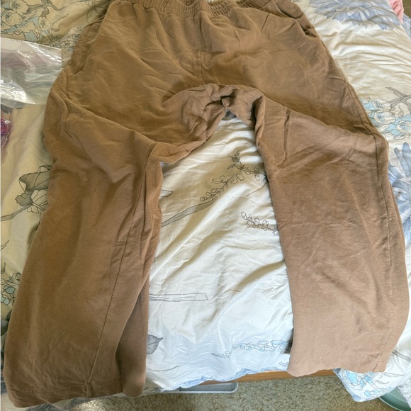 Nuuds tan sweatpants - Picture 4 of 7